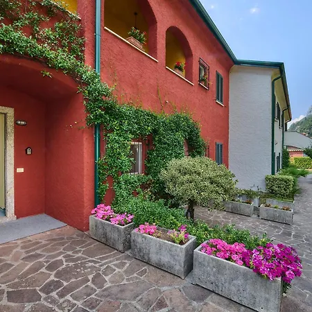 Emma's House